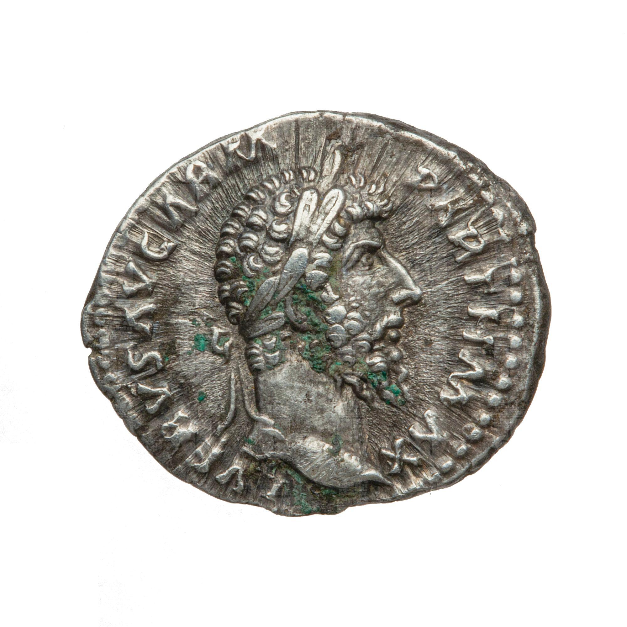 https://catalogomusei.comune.trieste.it/samira/resource/image/reperti-archeologici/Roma 1043 D Lucio Vero.jpg?token=6514f5ffaf07f